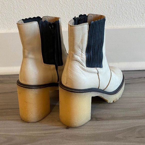 FREE PEOPLE • James Chelsea Boots - Picture 6 of 7